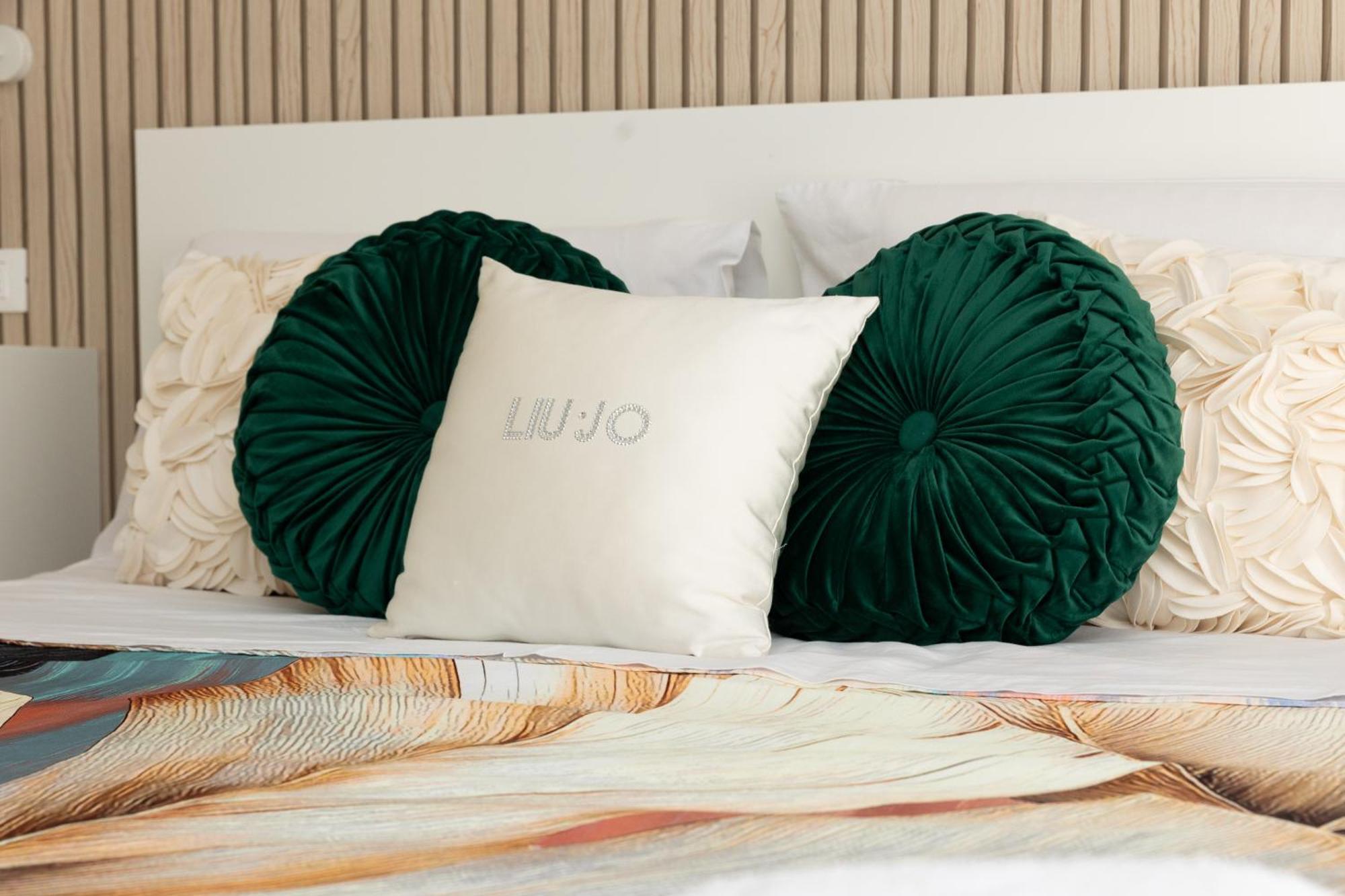 פלרמו Ludo Holiday House - Charming Con Patio A Due Passi Dalla Cattedrale מראה חיצוני תמונה